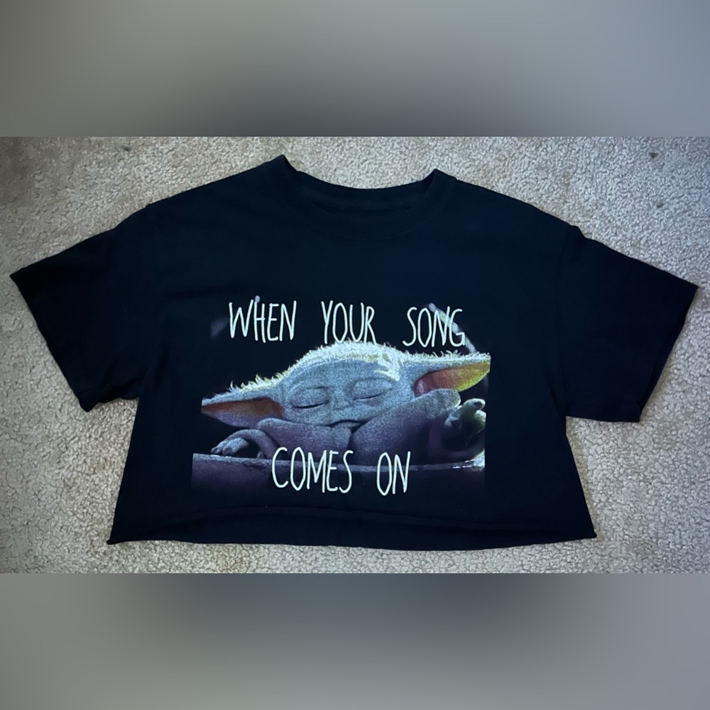 Mandalorian Cropped Tee